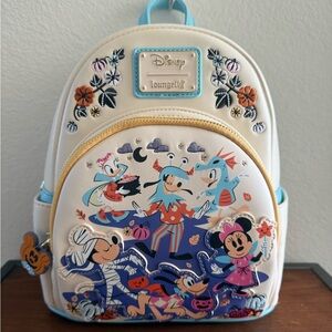 NWT Disney, Mickey and friends Halloween loungefly mini backpack